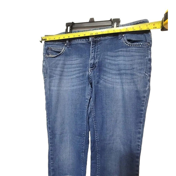 Wrangler Rock 47 Ultra Low Rise Bootcut Jeans Womens Size 33x32 Embroidered - Picture 4 of 9